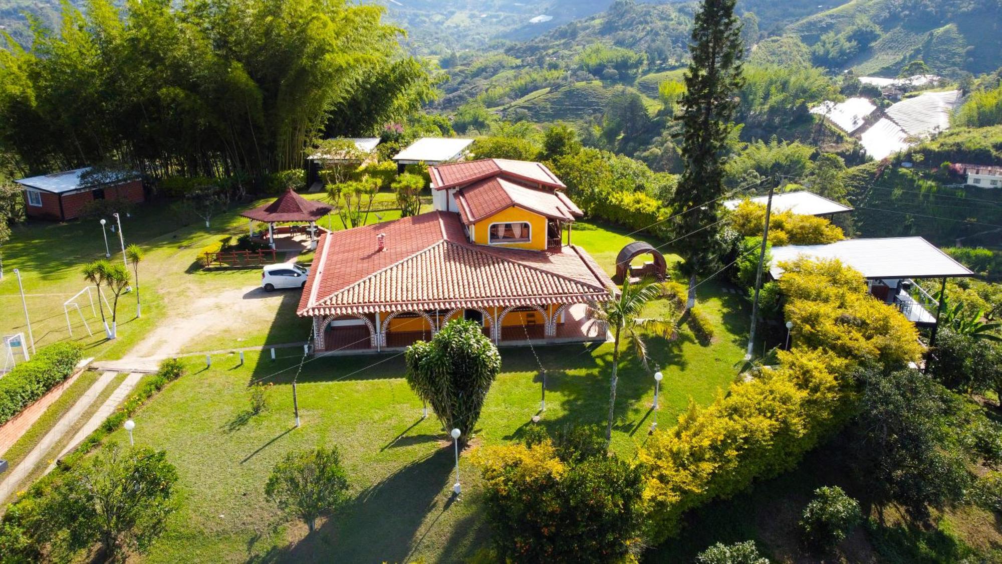 Hotel Campestre Alto Lindo En Guatapé Eksteriør billede